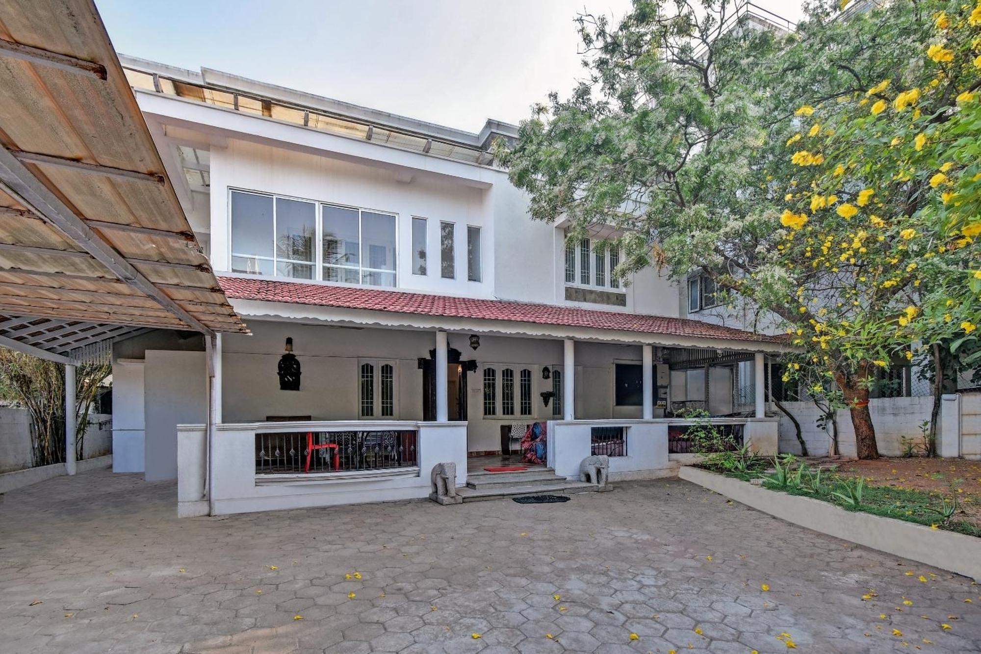 Hotel O Dakshin Ecr 3*